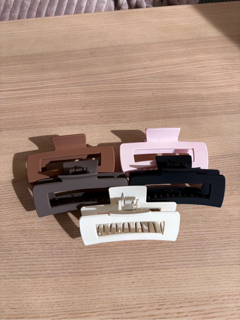(2/$20) 5pcs Neutral Matte Hair Claw Clips & 4pc Pink Heatless Hair Curlers